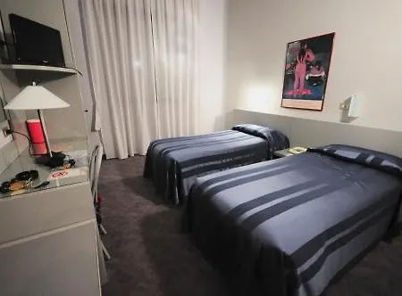 ミラノ ホテル 3*