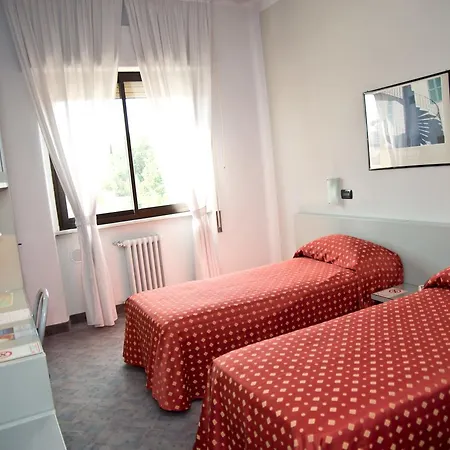 ホテル ミラノ 3*